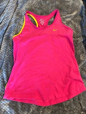 Excellent Condition Vintage Nike Livestrong Hot Pink tank tops SzM